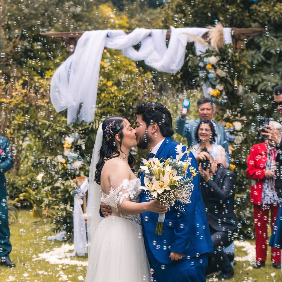 Beso al final de la ceremonia