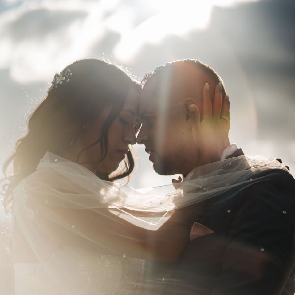 Sesión breve de pareja al atardecer