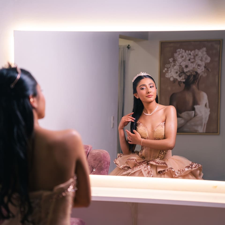 Arreglo de la quinceañera antes de salir