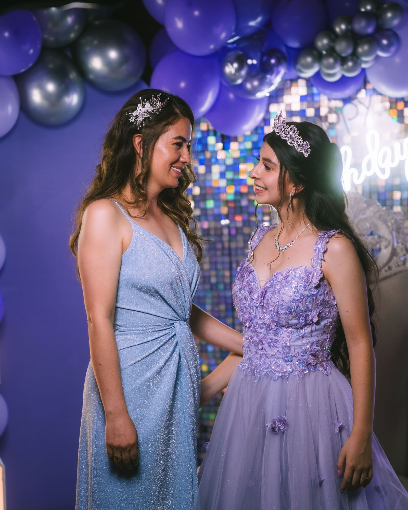 Quinceañera durante su fiesta de 15 años