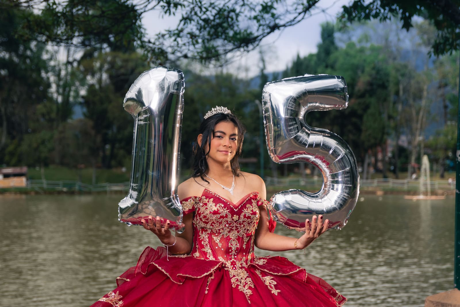 Sesión de 15 de Khamila en el Parque de los Novios: retrato cercano